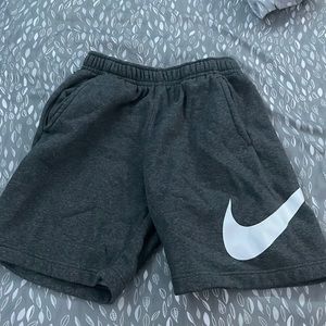 NIKE FLEECE SHORTS